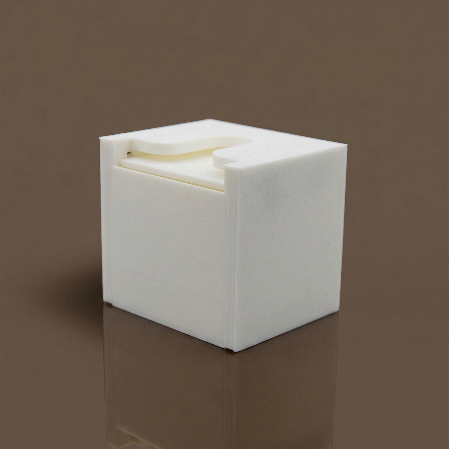 CubeSafe – Kondomspender im minimalistischen Design